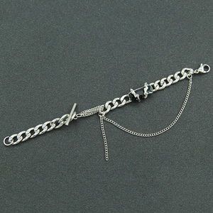 Bracelet chaîne cubaine unisexe en argent avec pierre noire et fermoir à bascule T