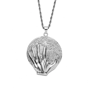 Collier hip hop avec pendentif main tenant un globe orné de zircons et chaîne corde