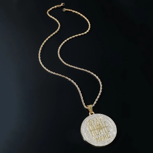 Chaîne torsadée hip hop dorée avec pendentif rond Stay Humble Hustle Hard glacé