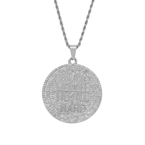 Collier à pendentif rond serti de diamants avec gravure Stay Humble Hustle Hard