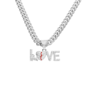 Collier cubain hip hop argenté avec pendentif LOVE serti de zircons et coeur rouge