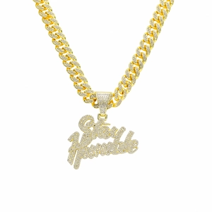 Hip-Hop-Halskette in Gold mit Stay Humble-Anhänger und kubanischen Gliedern