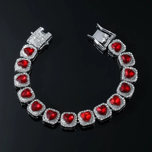 Herren Hip Hop Armband mit roten Herzsteinen und funkelndem Diamantbesatz im Cuban Style