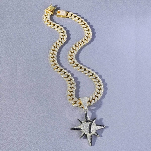Collana cubana hip hop in oro con ciondolo a stella e numero 7 con cristalli incastonati