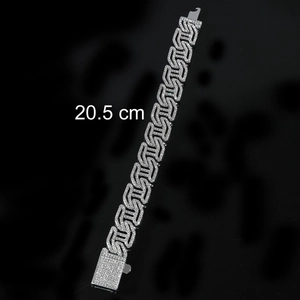 Iced out hip hop Cuban chain bracelet with full zircon pavé and 20.5 cm secure clasp