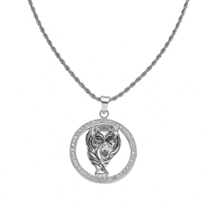 Pendentif tête de tigre argenté aux yeux verts avec cristaux et chaîne torsadée