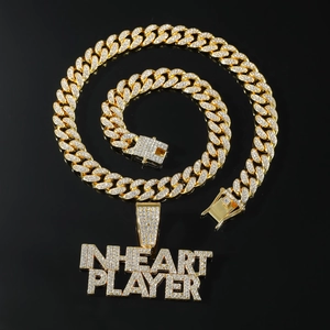 Hip-Hop-Gold-Cuban-Kette mit INHEART PLAYER-Buchstabenanhänger und Zirkonia