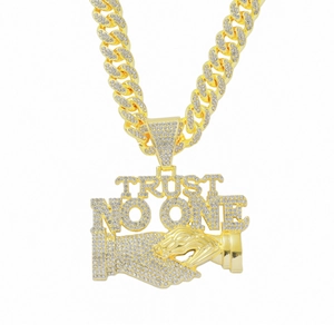 Hip Hop Trust No One Letter Pendant Necklace Zinc Alloy Rhinestone Iced Out Cuban Link Chain Streetwear Men Jewelry