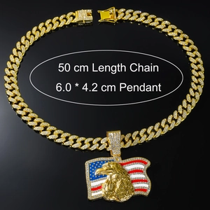Dimensions de la chaîne cubaine de 50cm avec pendentif aigle drapeau en strass