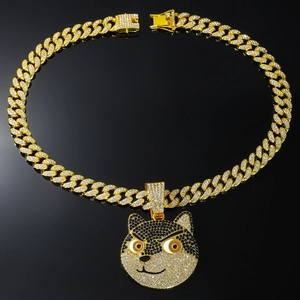 Hip-Hop Goldene Kubanerkette mit vereistem Doge-Anhänger und funkelnden Zirkonen
