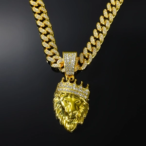 Collana hip hop da uomo con ciondolo a testa di leone coronato in oro e diamanti luccicanti