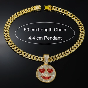 Collier maille cubaine dorée hip hop avec pendentif smiley givré yeux rouges cœur