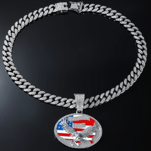 Pendaglio aquila bandiera americana con cristalli e collana a catena cubana spessa hip hop