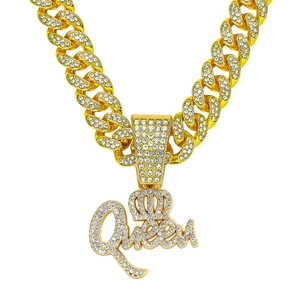 Collier cubain hip hop doré avec pendentif couronne Queen serti de strass