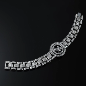 Bracciale hip-hop argento con cristalli e un quadrante centrale a croce rotante