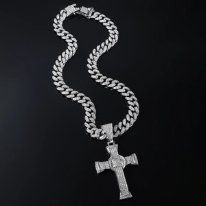 Collier hip hop luxe avec pendentif croix serti et chaîne cubaine pour homme en argent