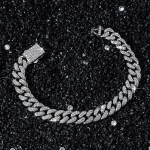 Luxuriöses 10mm silbernes Panzerarmband mit funkelnden Kristallen für Herren im Hip-Hop-Stil