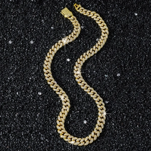 Klassische 10mm goldene Panzerkette für Herren mit eisigen, pavégefassten Strasssteinen