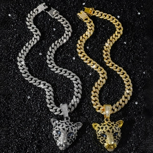 Collier avec pendentif tête de léopard hip-hop doré et argenté avec chaîne cubaine sertie
