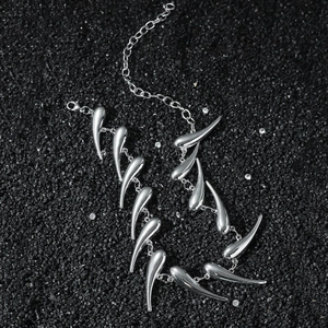 Collier Pendentif Irrégulier Géométrique Épine en Alliage de Zinc Hip Hop Choker en Métal Gothique Punk pour Hommes Femmes Bijoux