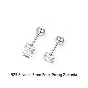 Detailansicht der 925er Sterlingsilber-Ohrstecker mit 5mm Zirkonia und Schraubverschluss