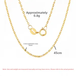 Détail de la chaîne croisée 45cm en argent 925 plaqué or de 1,1mm avec fermoir à ressort