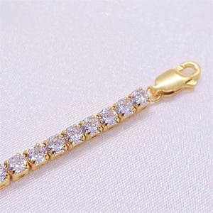 Elegant gold-plated S925 sterling silver tennis bracelet with cubic zirconia and lobster clasp