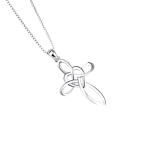 Pendaglio croce nodo celtico in argento sterling S925 con catena a scatola su bianco