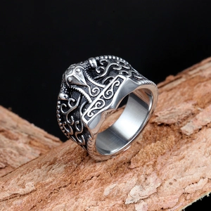 Bague Viking Vintage Marteau de Thor Mjolnir pour Homme 316L Acier Inoxydable Totem Corbeau Nœud Celtique Bijoux Gothique Punk Biker