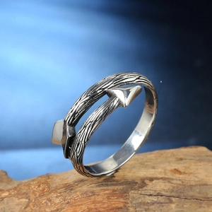 Bague Enveloppante en Acier Inoxydable Vintage Flèche Ailes d'Ange pour Hommes Femmes Bijoux de Mode Géométriques Polis