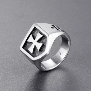Vintage Stainless Steel Maltese Cross Shield Signet Ring For Men Gothic Medieval Knight Style Silver Fashion Jewelry Ring