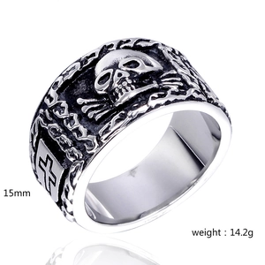 Bague tête de mort punk gothique pour homme en acier inoxydable avec détails gravés