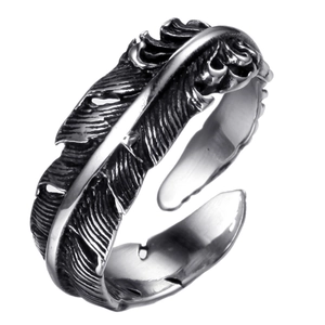Vintage oxidized feather pattern stainless steel ring for men in 45-degree angle