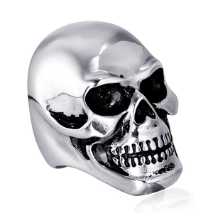 Gothic style men's stainless steel skull ring with polished silver finish and 3D details