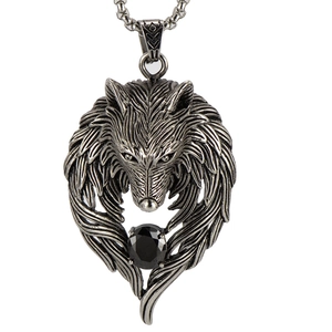 Hip hop wolf head pendant with black stone and titanium steel chain for men