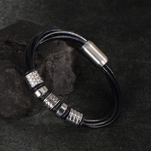 Bracelet multicouche en cuir noir pour homme avec perles vintage et fermoir magnétique