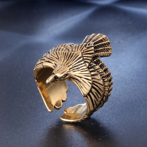 Retro punk style golden flying eagle open ring with detailed feather relief pattern
