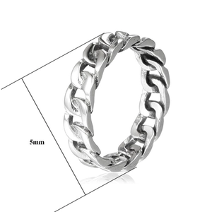 Detailed view of 5mm wide silver punk style Cuban link chain ring for men in stainless steel