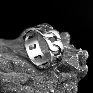 Punk style stainless steel men's ring with Cuban link chain design on dark stone