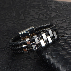 Bracelet multicouche en cuir tressé noir pour hommes avec curseurs en métal argenté