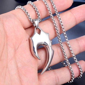 Men's retro stainless steel wolf fang pendant necklace with silver box chain