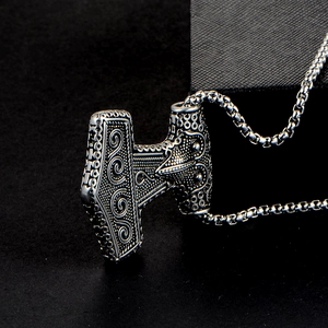 Vintage Thor's Hammer Mjölnir pendant necklace in antique silver with embossed patterns