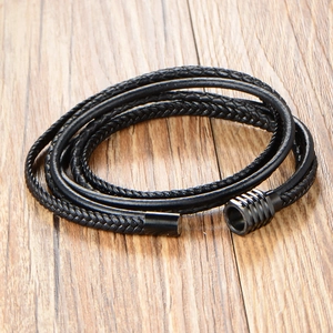 Bracelet multicouche en cuir tressé noir pour homme avec fermoir en métal texturé