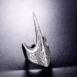 Vintage eagle beak punk ring in carved silver titanium steel with gothic spike design
