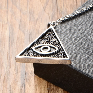 Collier en acier inoxydable avec pendentif triangle Œil de la Providence et chaîne à mailles