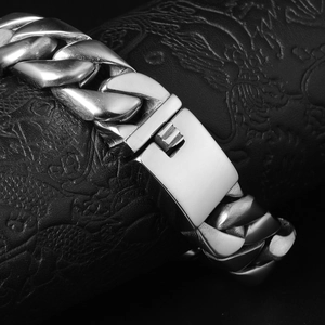 Bracelet gourmette lourd en acier titane pour homme avec fermoir industriel carré