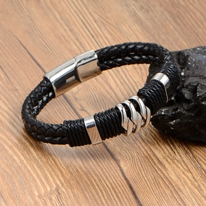 Bracelet vintage en cuir tressé noir pour homme avec fermoir argenté sur pierre noire