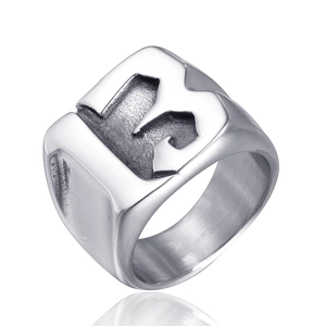 Bague punk vintage en acier inoxydable pour homme avec face carrée gravée du chiffre 13