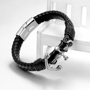 Herren Armband aus schwarzem Leder mit silbernem Anker-Anhänger und praktischem Magnetverschluss
