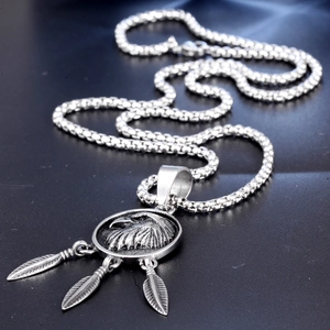 Punk style titanium steel eagle crest necklace with three hanging feather pendants for men